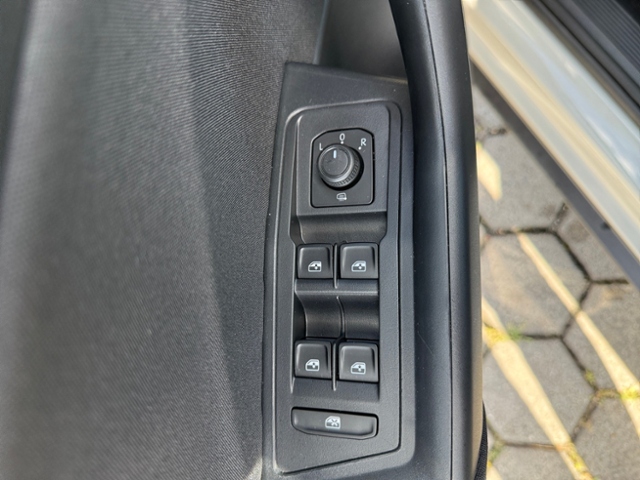 T-Roc 1.0 TSI LED DAB+ Parklenkassistent