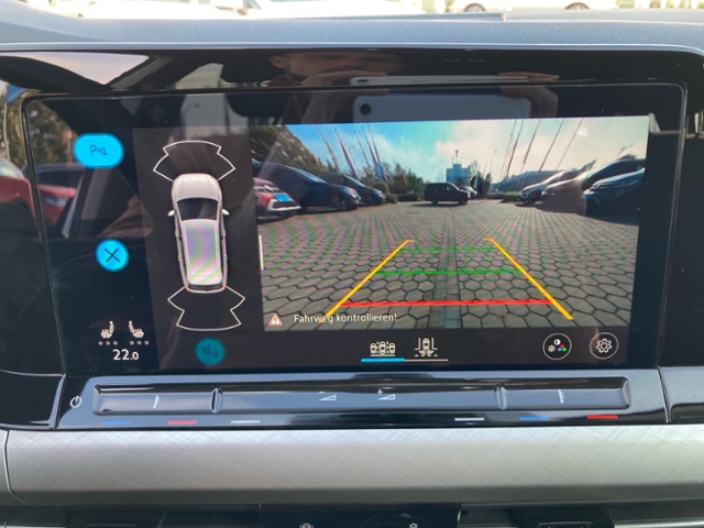 Golf VIII Variant 2.0 TDI Life LED SHZ Kamera