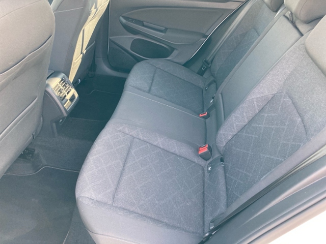 Golf VIII Variant 2.0 TDI Life LED SHZ Kamera