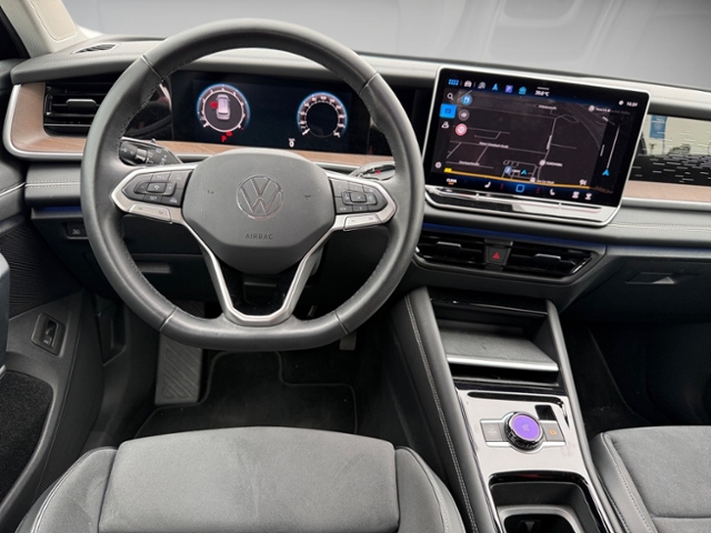 Tayron 1.5 eTSI Elegance LED AHK Navi