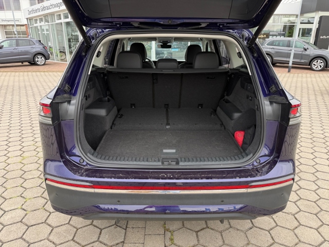 Tayron 1.5 eTSI Elegance LED AHK Navi