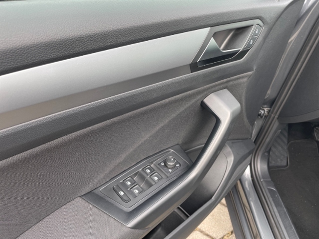 T-Roc 1.0 TSI Life LED ACC beh. Lenkrad