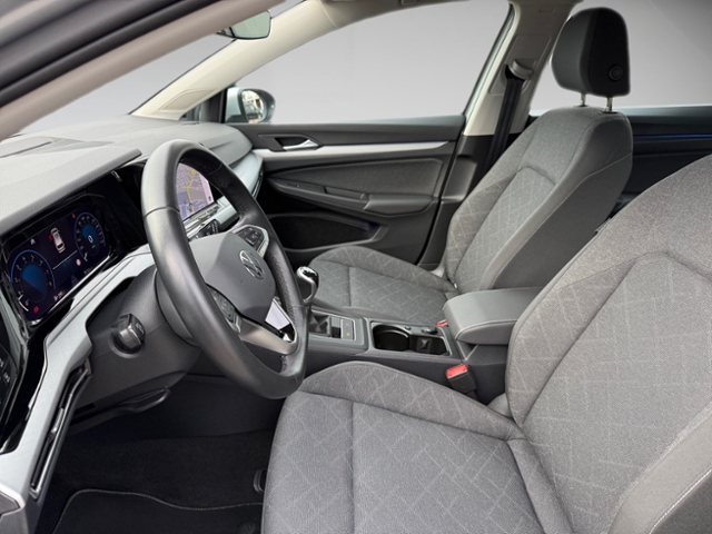 Golf VIII Variant 1.5 TSI Life LED SH SHZ Navi