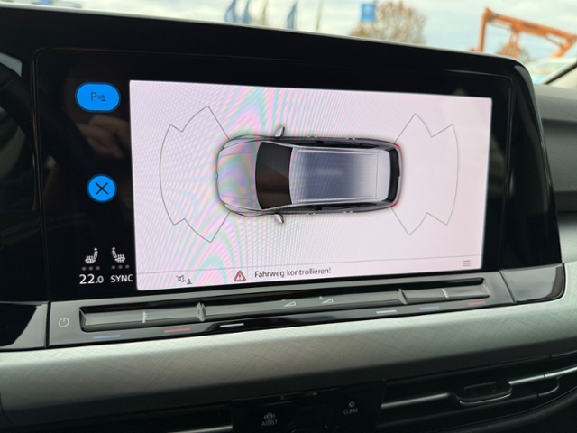 Golf VIII Variant 1.5 TSI Life LED SH SHZ Navi