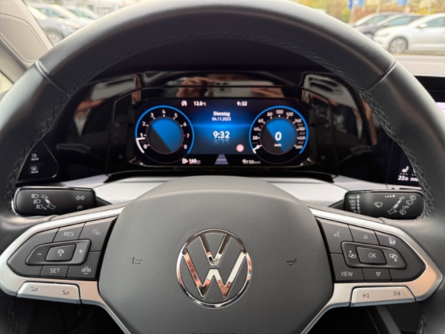 Golf VIII Variant 1.5 TSI Life LED SH SHZ Navi