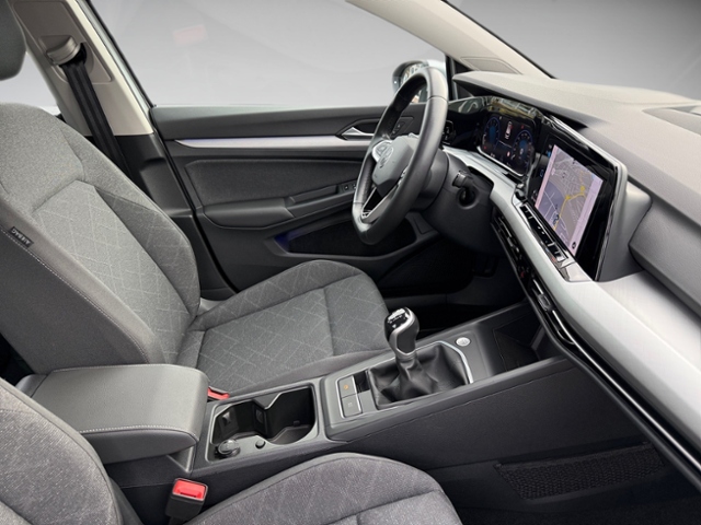 Golf VIII Variant 1.5 TSI Life LED SH SHZ Navi