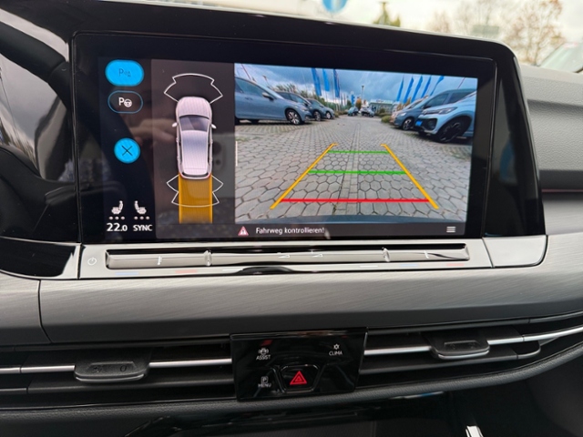 Golf VIII 2.0 TSI Style DSG LED SHZ Kamera