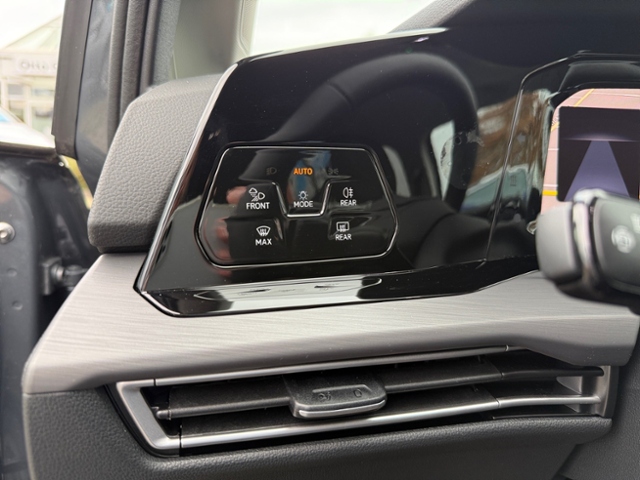 Golf VIII 2.0 TSI Style DSG LED SHZ Kamera