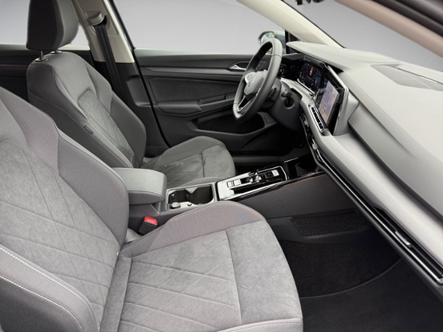 Golf VIII 2.0 TSI Style DSG LED SHZ Kamera