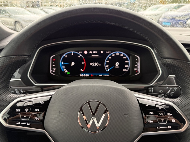 Tiguan Allspace 2.0 TDI R-Line 4Motion AHK SH LE
