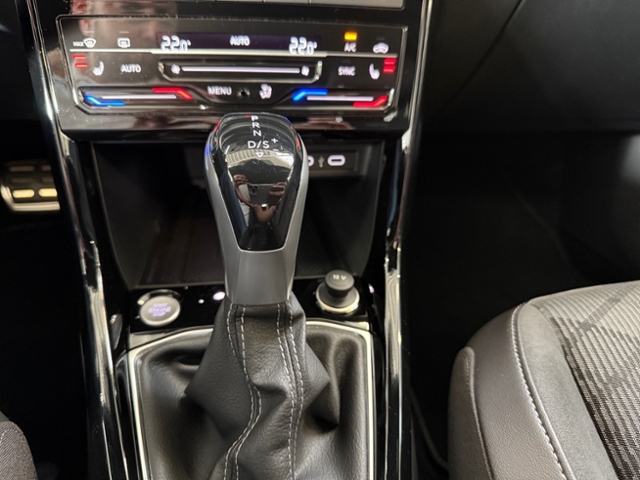 T-Cross 1.0 TSI DSG R-Line LED Kamera