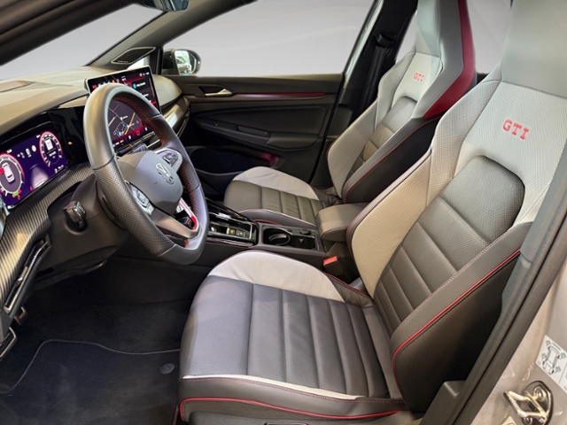 Golf VIII 2.0 TSI GTI Clubsport LED Navi Leder