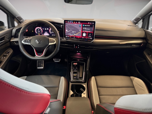 Golf VIII 2.0 TSI GTI Clubsport LED Navi Leder