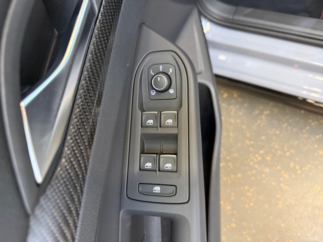 Golf VIII 2.0 TSI GTI Clubsport LED Navi Leder