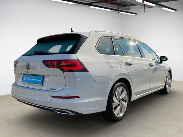 Golf VIII Variant 2.0 TSI Style 4Motion LED SHZ