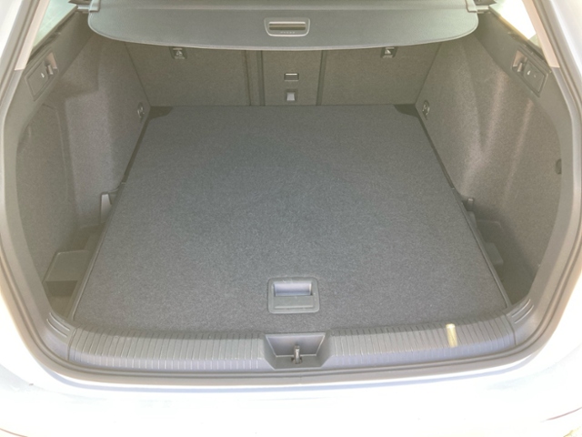 Golf VIII Variant 2.0 TSI Style 4Motion LED SHZ