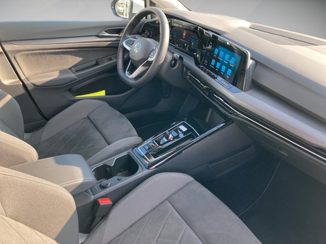 Golf VIII Variant 2.0 TSI Style 4Motion LED SHZ