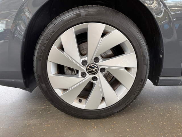 Golf VIII Variant 1.5 eTSI Style DSG LED Kamera