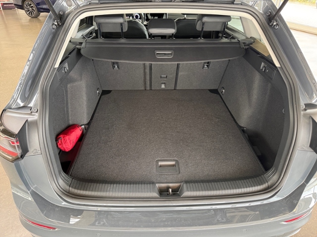 Golf VIII Variant 1.5 eTSI Style DSG LED Kamera