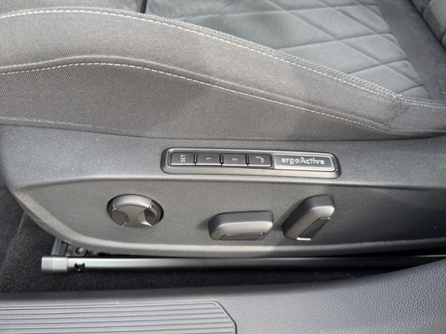 Golf VIII Variant 2.0 TDI Style DSG AHK LED