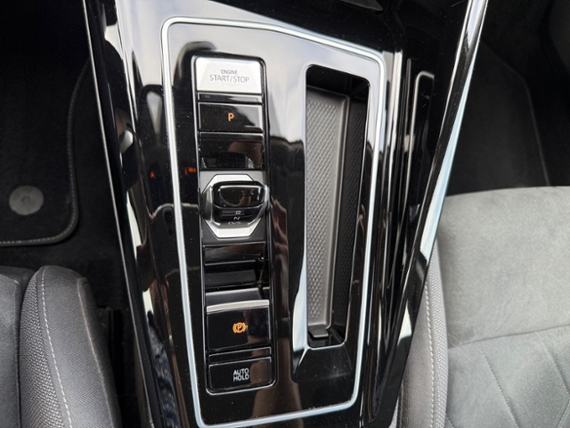 Golf VIII Variant 2.0 TDI Style DSG AHK LED