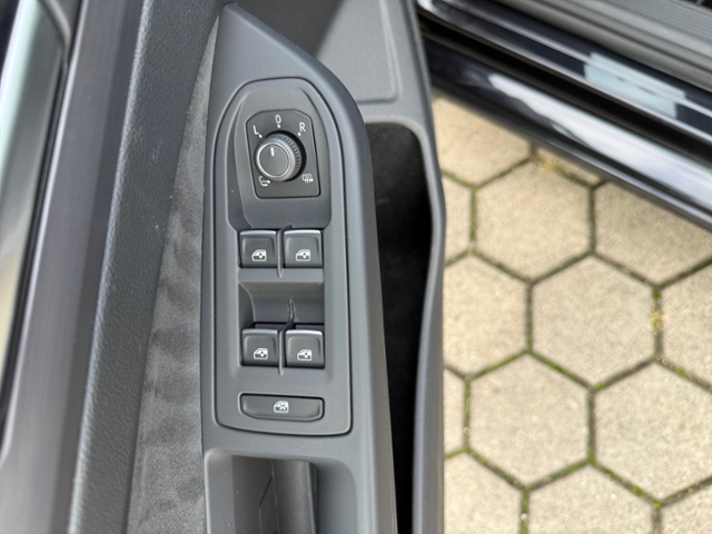 Golf VIII Variant 2.0 TDI Style DSG AHK LED