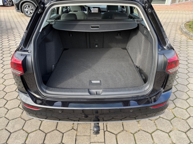 Golf VIII Variant 2.0 TDI Style DSG AHK LED