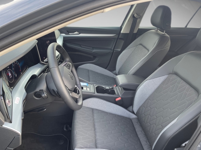 Golf VIII 1.5 eTSI Energy DSG Kamera LED