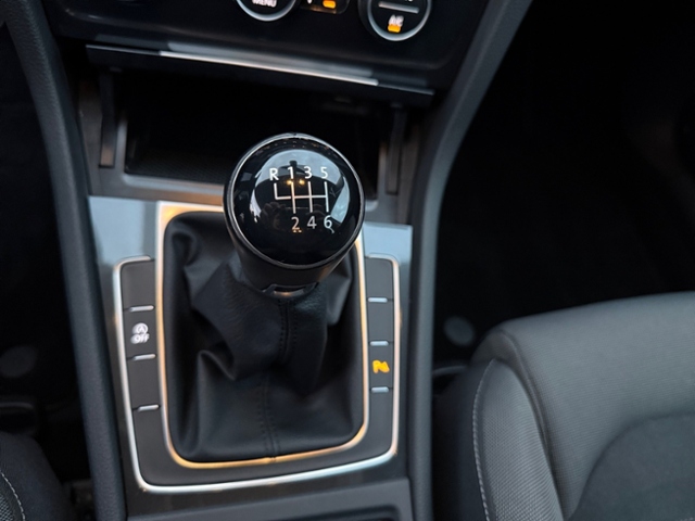 Golf VII Variant 1.5 TSI CL AHK Navi LED