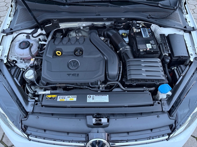 Golf VII Variant 1.5 TSI CL AHK Navi LED