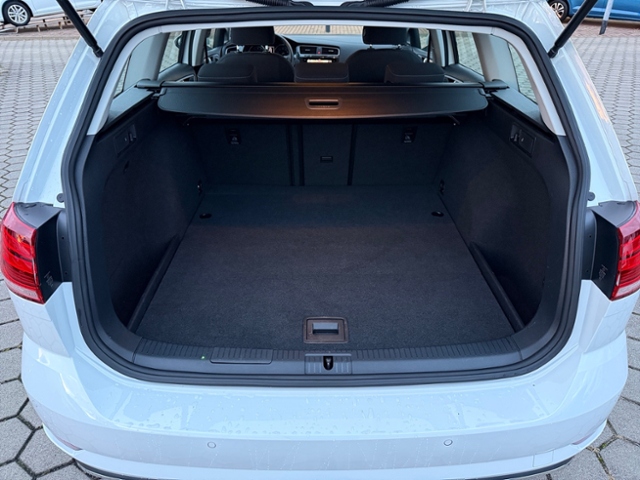 Golf VII Variant 1.5 TSI CL AHK Navi LED