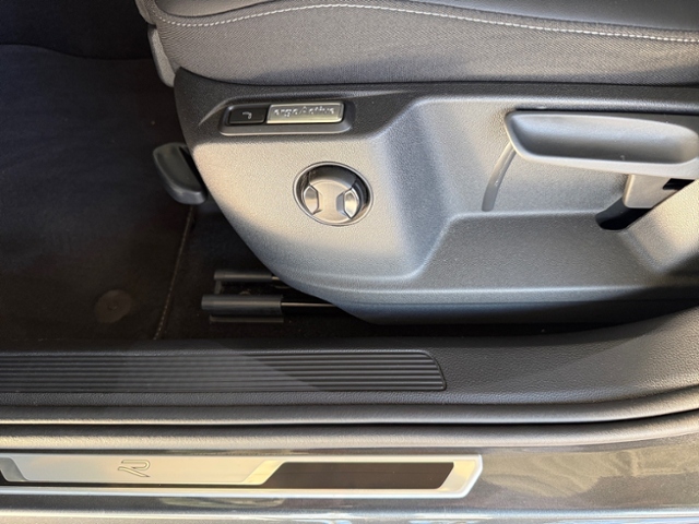 T-Roc 2.0 TSI R-Line 4Motion LED SHZ AHK Pano