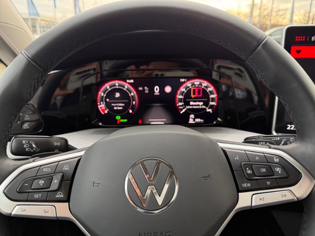 Golf VIII 1.5 eTSI Style DSG LED Kamera