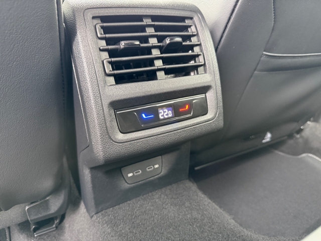 Golf VIII 1.5 eTSI Style DSG LED Kamera