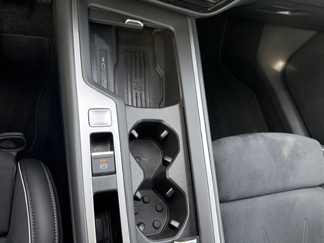 Passat Variant 2.0 TDI Business LED AHK Navi