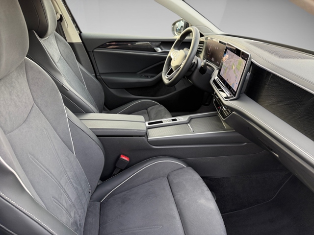 Passat Variant 2.0 TDI Business LED AHK Navi