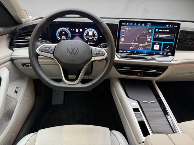 Passat Variant 2.0 TDI Elegance LED AHK Kamera