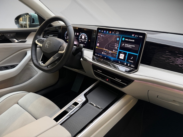 Passat Variant 2.0 TDI Elegance LED AHK Kamera