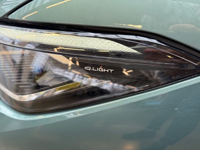 Passat Variant 2.0 TDI Elegance LED AHK Kamera