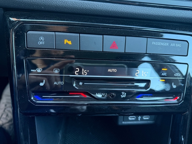 T-Cross 1.0 TSI Life LED SHZ ACC Klima