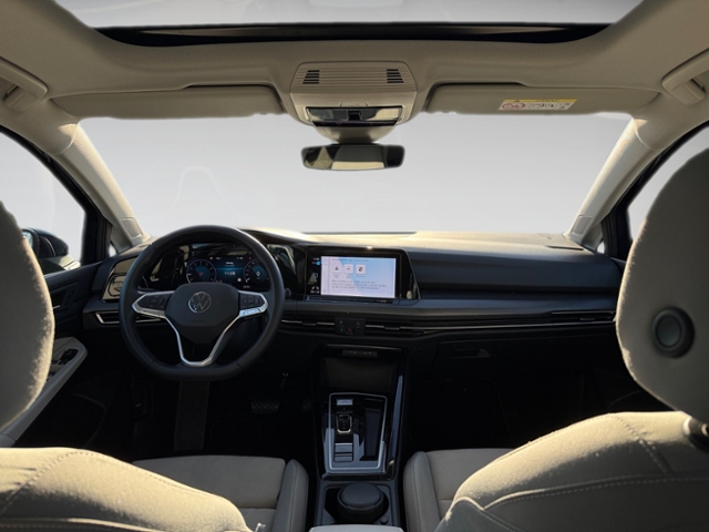 Golf VIII 1.5 eTSI Style DSG LED AHK Navi Pano