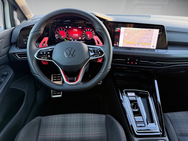 Golf VIII 2.0 TSI GTI DSG LED Navi Kamera