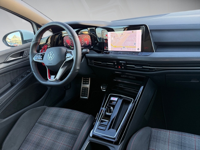 Golf VIII 2.0 TSI GTI DSG LED Navi Kamera