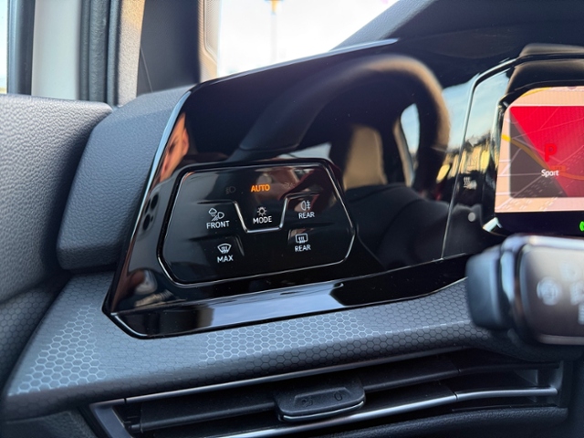 Golf VIII 2.0 TSI GTI DSG LED Navi Kamera