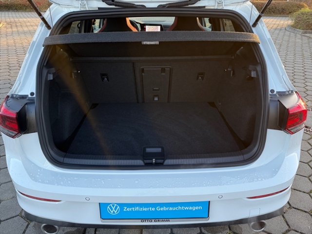 Golf VIII 2.0 TSI GTI DSG LED Navi Kamera