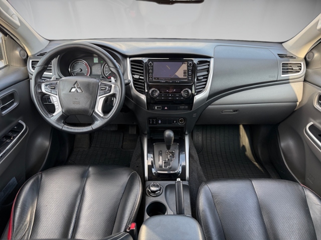 L200 2.4 DI-D 4x4 Top DoKa Xenon Leder