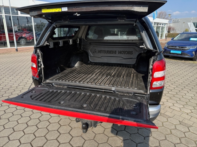 L200 2.4 DI-D 4x4 Top DoKa Xenon Leder