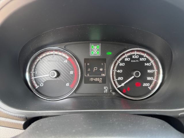 L200 2.4 DI-D 4x4 Top DoKa Xenon Leder