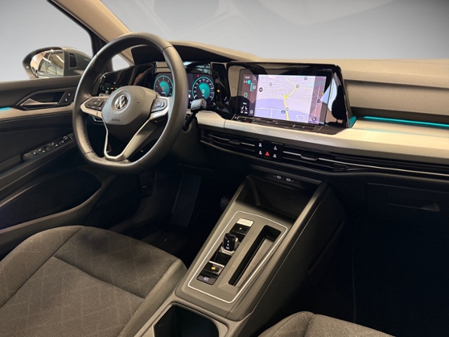 Golf VIII Variant 2.0 TDI DSG Pano Kamera LED