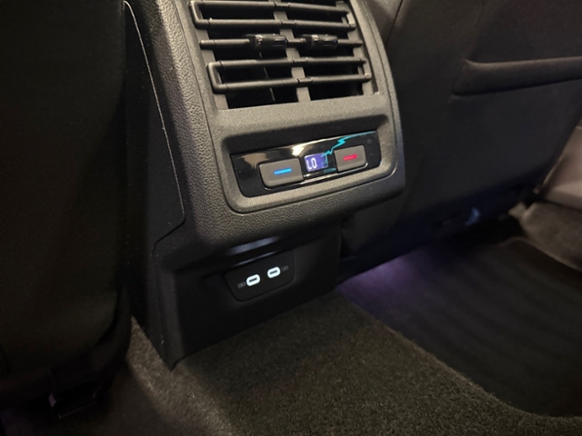 Golf VIII Variant 2.0 TDI DSG Pano Kamera LED